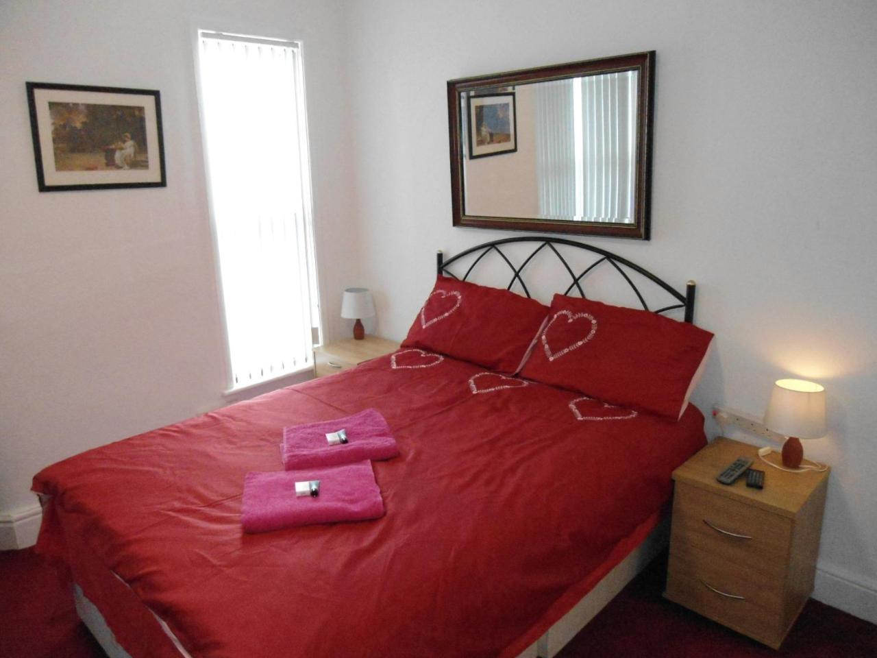 Liverpool Lodge Екстериор снимка
